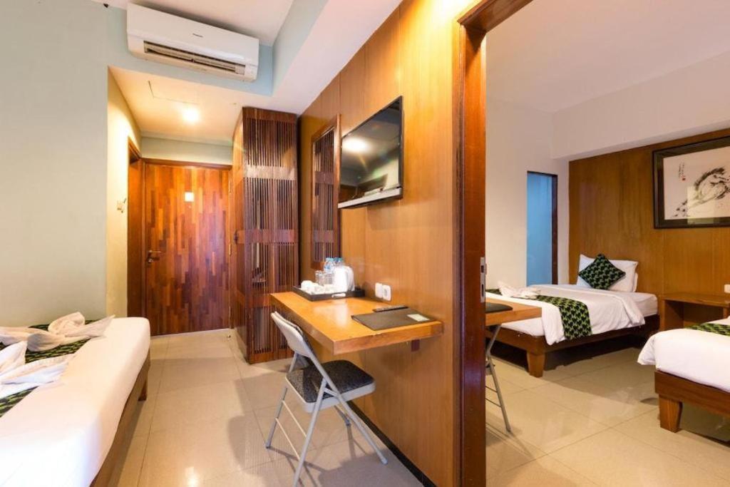 Hadi Poetra Hotel Kuta  Exterior photo