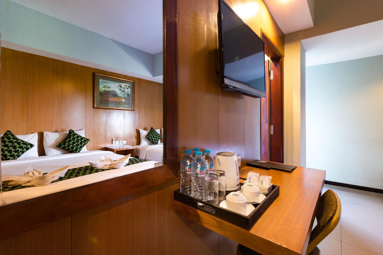 Hadi Poetra Hotel Kuta  Exterior photo